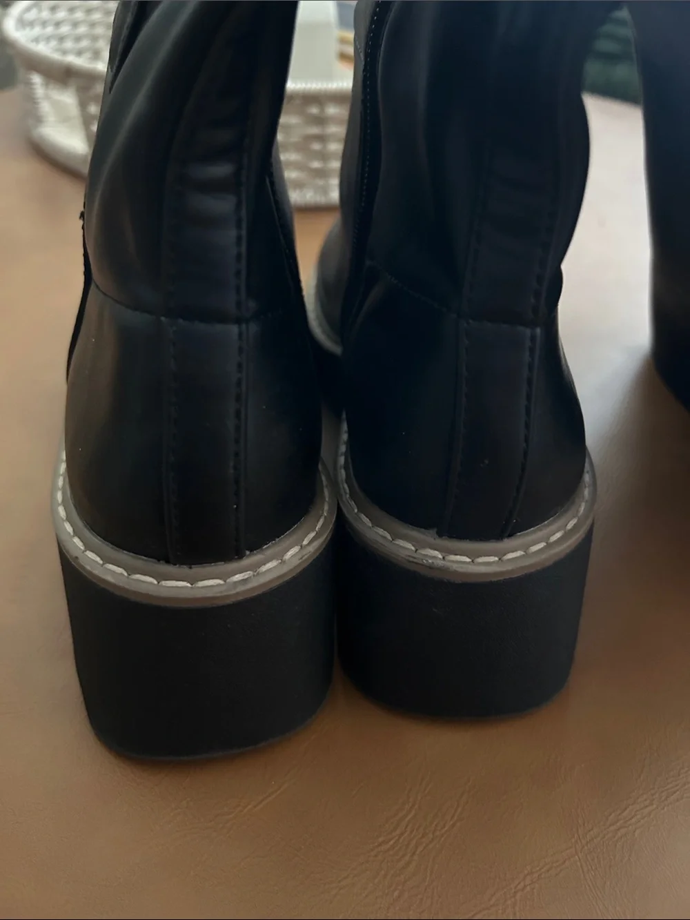 Dolce Vita Voleta Black Chunky Lug Sole Boots Sz 8